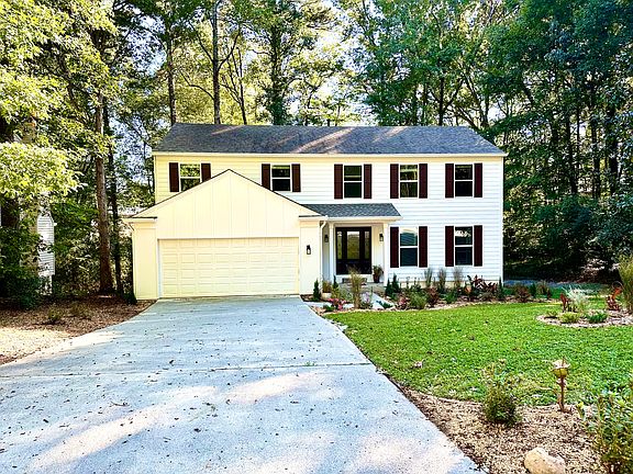 Gorgeous house on the cul-de-sac lot