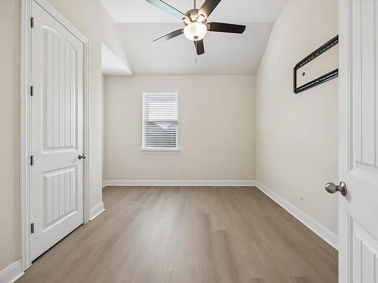 232 Natchez Dr — Photo 18