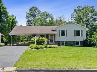 81 Ridgeview Dr, Stuarts Draft, VA 24477