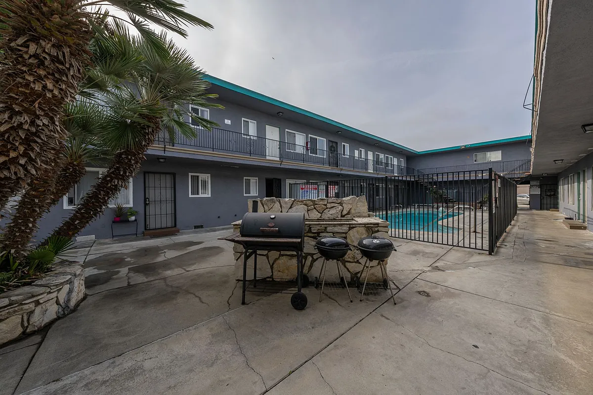 Building Photo - Cordary Manor