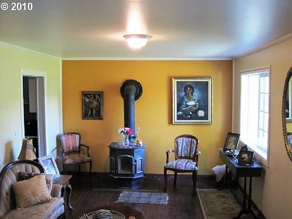 5th image of 4171 SE Bentley St #A