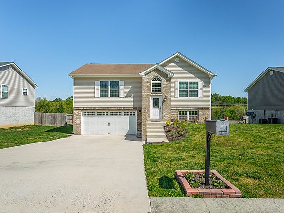5th image of 2064 Short Leaf Ln