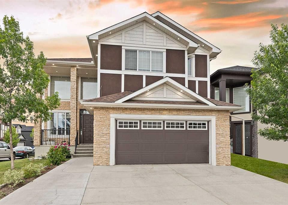 1st image of 150 S Saddlelake Grv NE