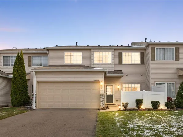 26709 Ashton Dr, Woodhaven, MI 48183