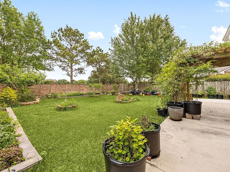 9722 Eagle Peak Ct — Photo 46