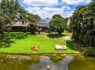 1369 Riverside Cir, Wellington, FL 33414