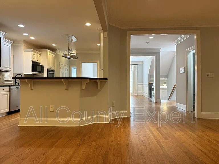 871 Lenox Ct NE — Photo 20