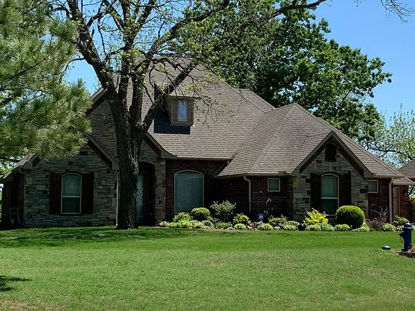 22013 Countryside Dr, Claremore, OK 74019