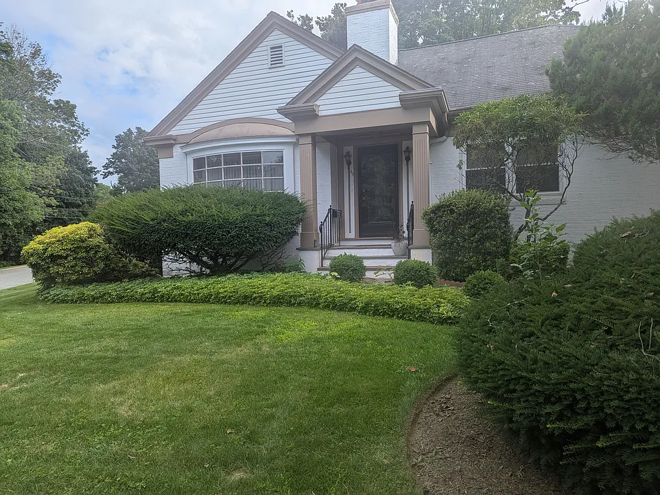 40 Brookway Rd