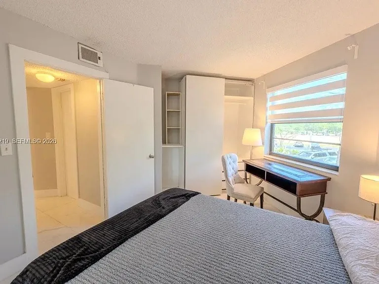10451 W Broward Blvd #201 — Photo 17