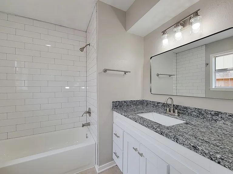 1803 Cypress Dr — Photo 31