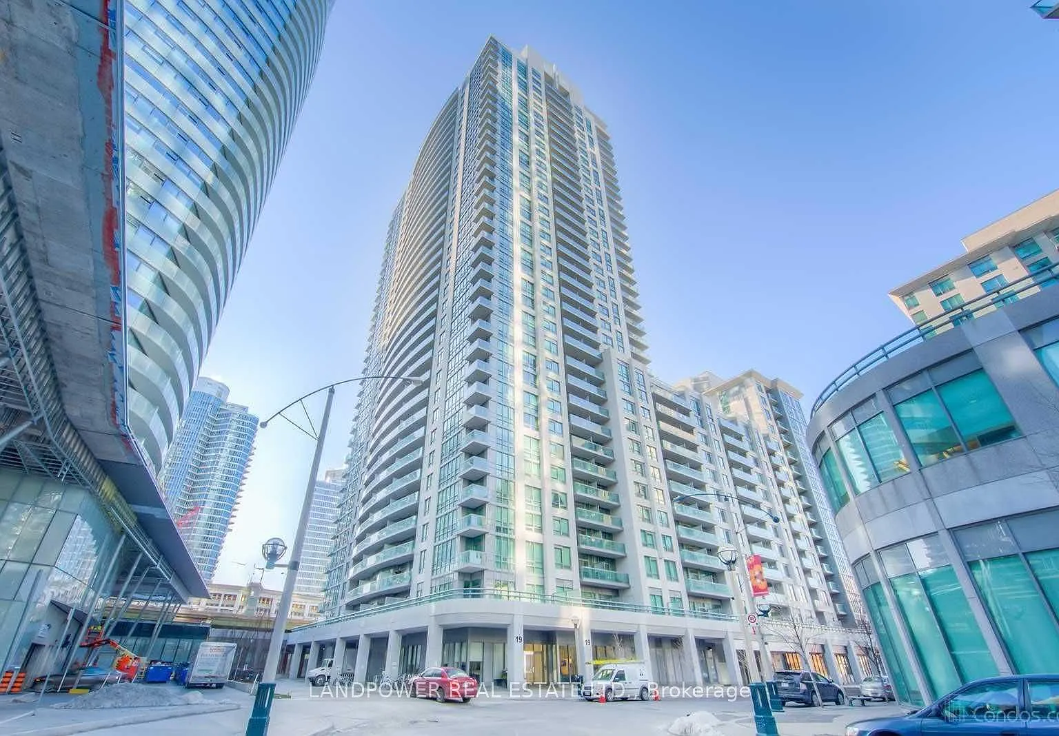 2 bed, $2,800 — Photo 1