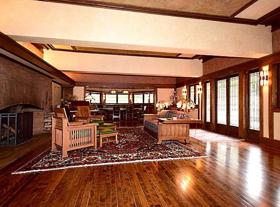 4th image of 301 S Kenilworth Ave #0