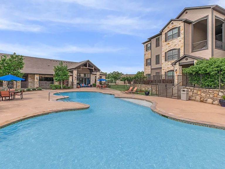 Town Creek Village Apartments — Photo 6