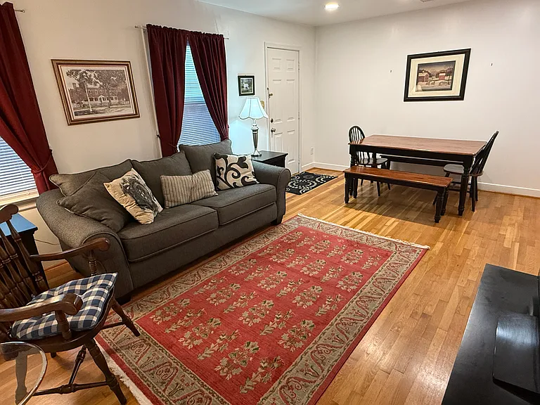 419 Scotland St — Photo 2