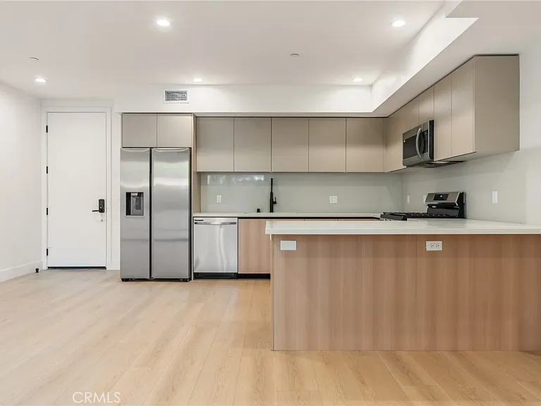 7510 Sepulveda Blvd #101 — Photo 8
