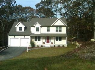 20 Hubbard St, Westerly, RI 02891