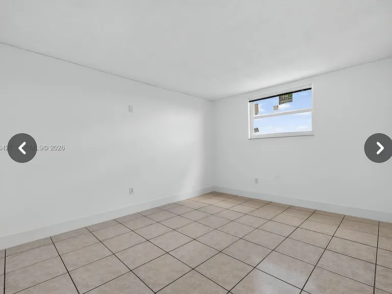 606 W 81st St #302 — Photo 13