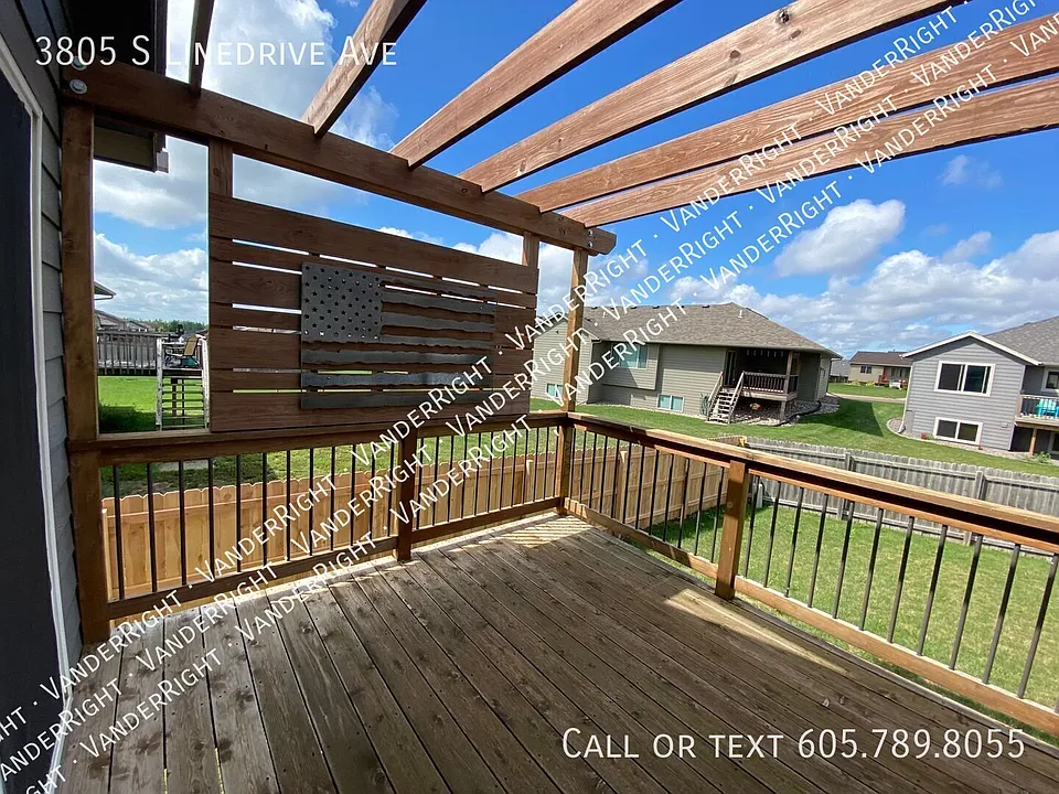 3805 S Linedrive Ave