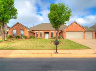 19405 Stubblefield Ln, Edmond, OK 73012