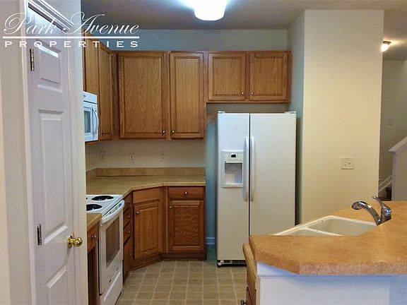 5th image of 8716 Twined Creek Ln