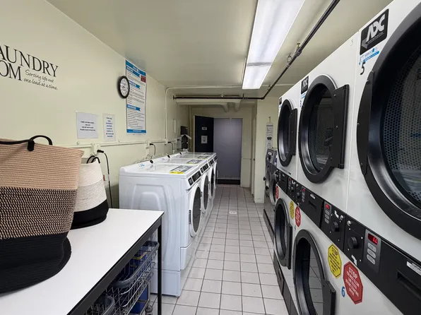 151-05 Cross Island Parkway image 26 of 29