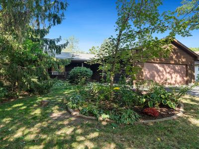 204 King Henry Rd SE, Poplar Grove, IL, 61065