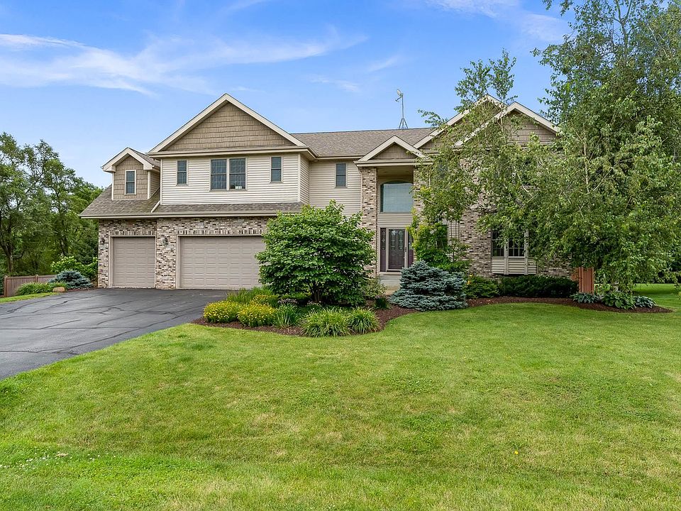 1st image of 245 Glen Abbey Dr