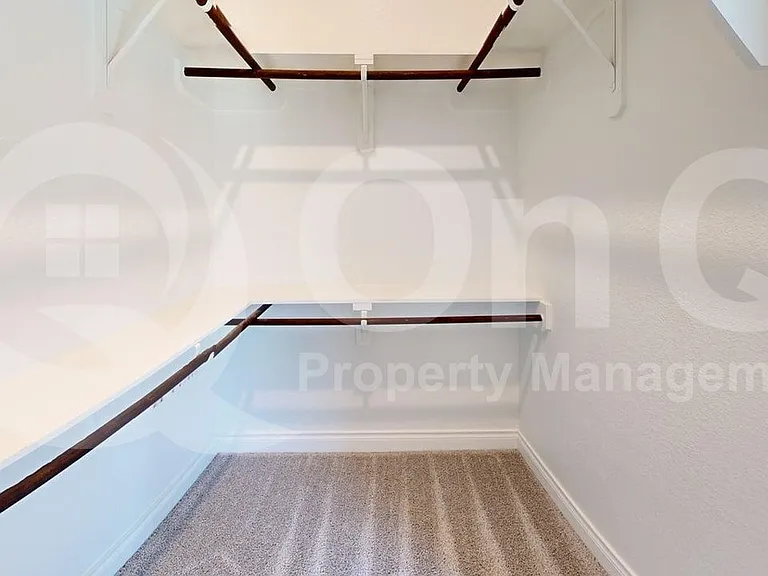 2401 Robin Way — Photo 27