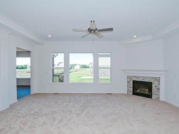 3rd image of 2931 Ambleside Dr