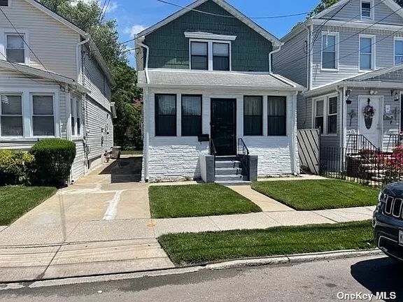 2nd image of 118-19 192nd St