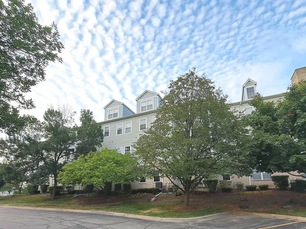 1307 W Lake St APT 304, Addison, IL 60101