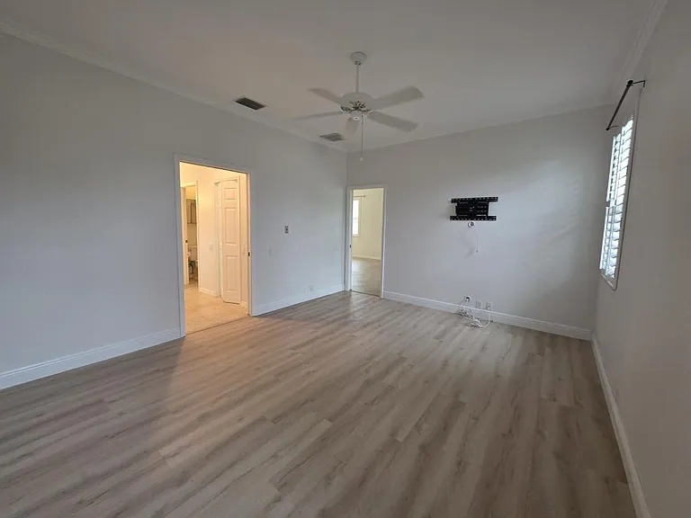 4492 Golf Club Ln — Photo 8