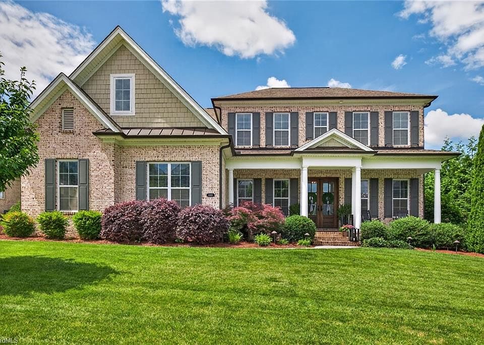 1st image of 4818 Summer Hill Way