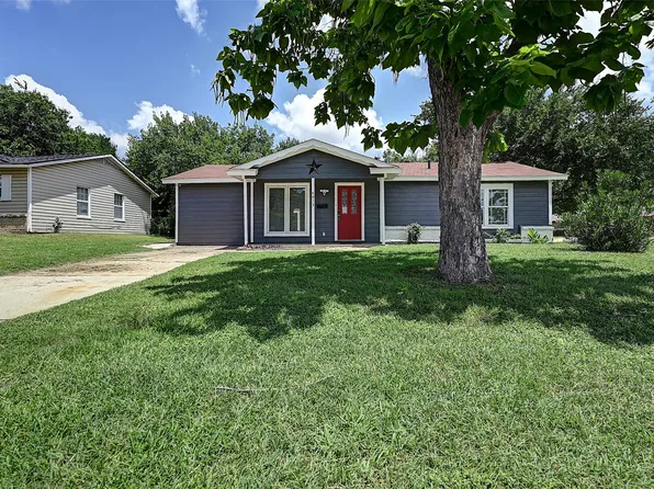 4913 Tahoe Dr, Fort Worth, TX 76119