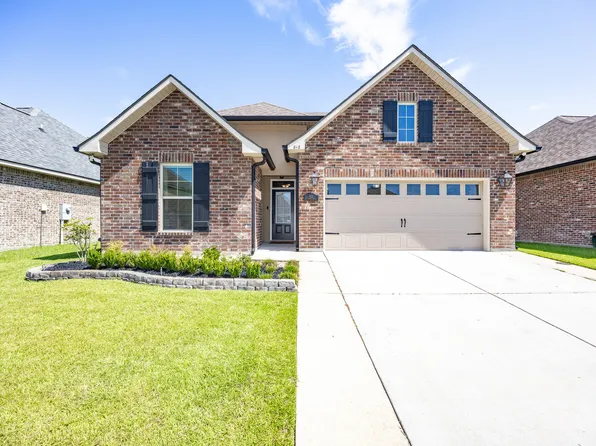 812 Beaumont Dr, Gonzales, LA 70737