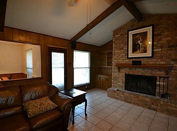 4th image of 32 Highland Pl