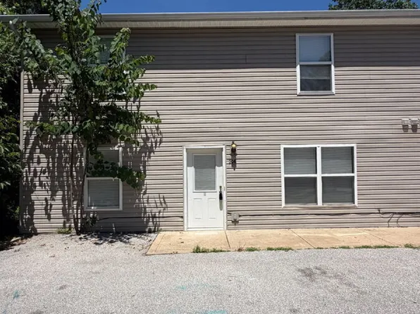 206 Kronos Dr #B, De Soto, MO 63020