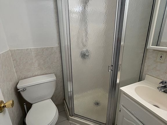 4th image of 2237 Newbold Ave #1A