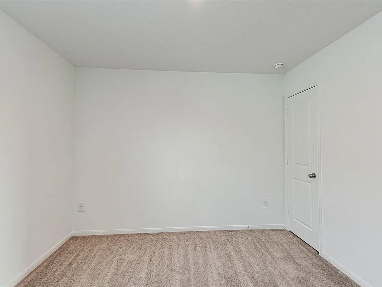 25821 Hedgerow Dr — Photo 32