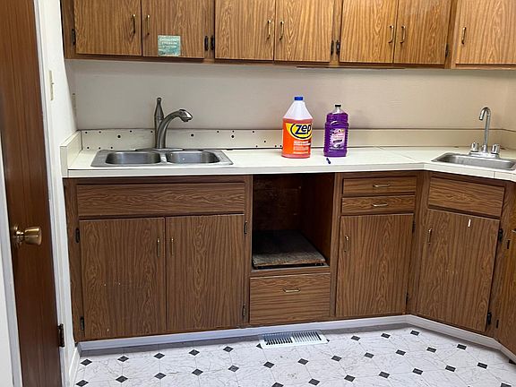 4th image of 1319 Tennessee St #Lg