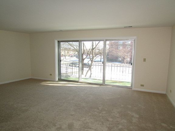 2nd image of 1030 S Fernandez Ave