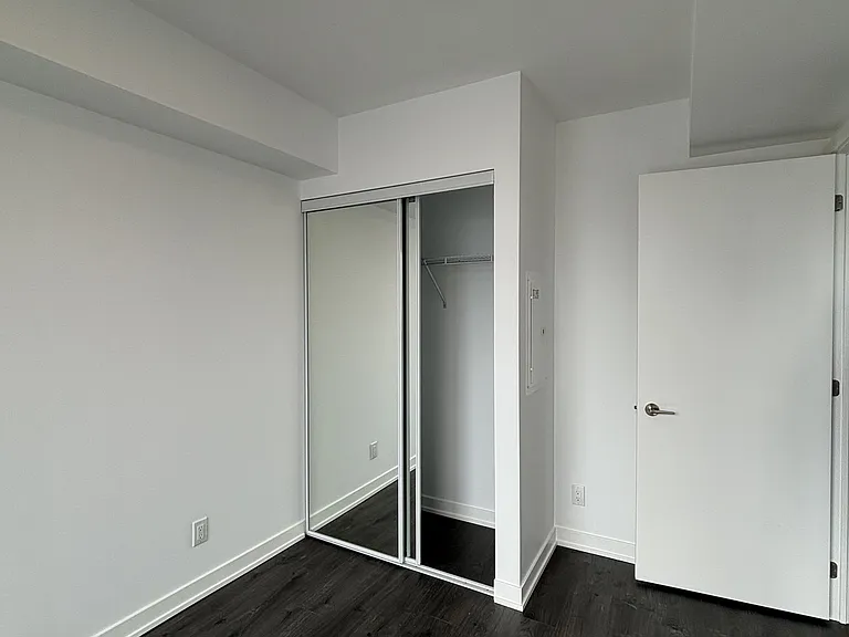 100 Queen St E #2108 — Photo 9