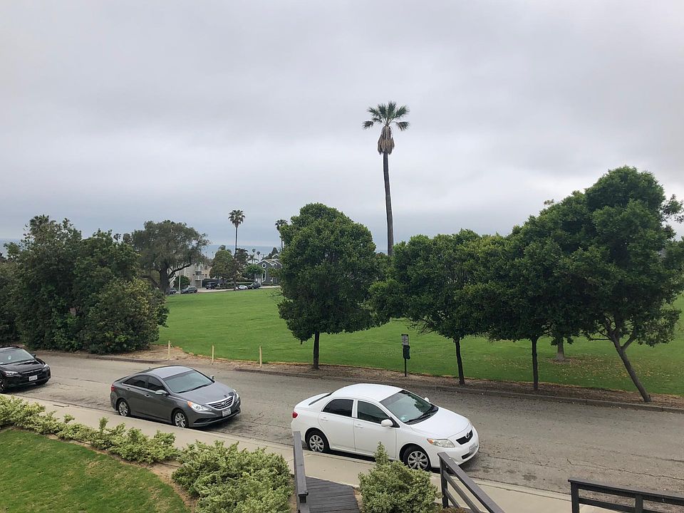 1st image of 98 Aliso Ln