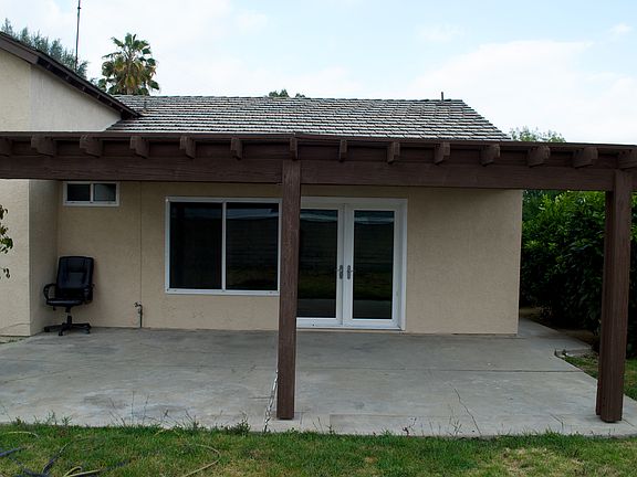 2nd image of 217 Calle Luna