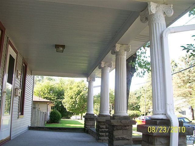 2nd image of 101 N Ben St