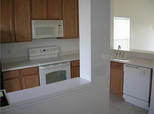 2nd image of 10840 Savannah Wood Dr #136