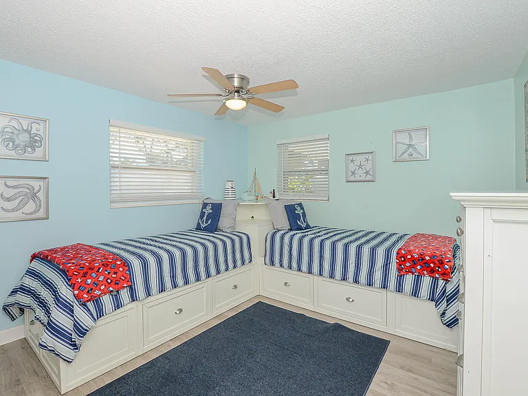 110 SW Hideaway Pl — Photo 16