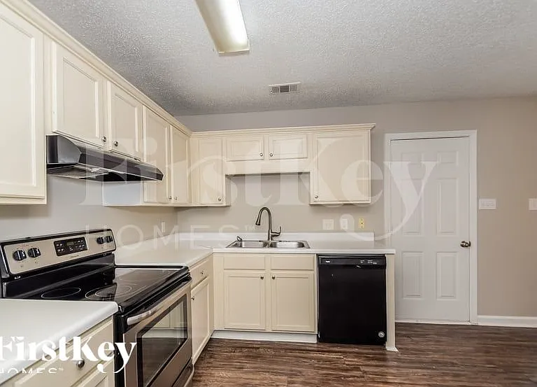 125 Cedar Bend Dr — Photo 8