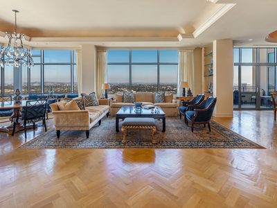 10800 Wilshire Blvd #Penthouse 2202, Los Angeles, CA, 90024